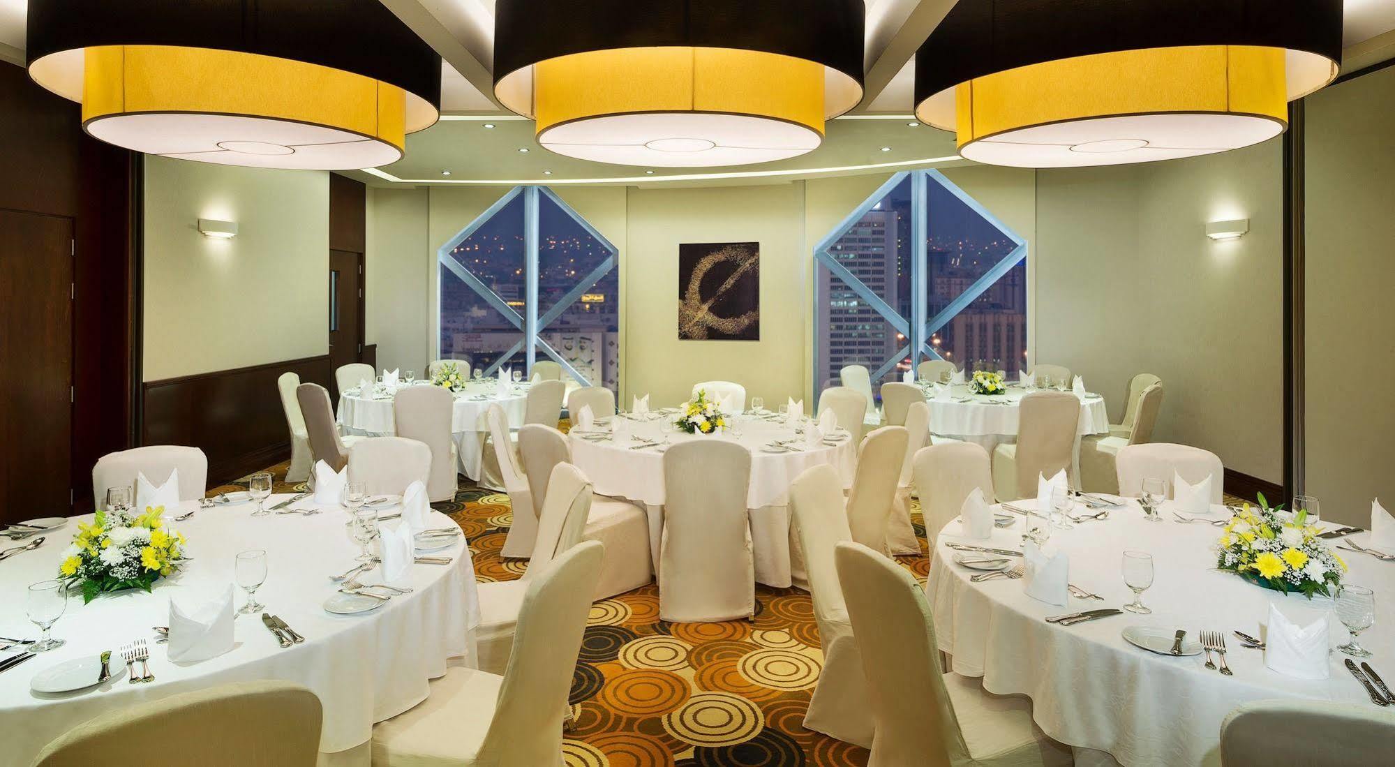 City Seasons Towers Hotel Bur Dubaj Kültér fotó