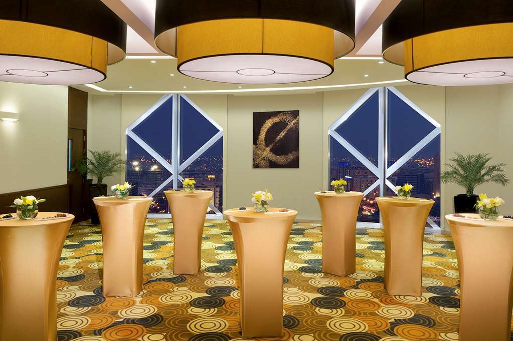 City Seasons Towers Hotel Bur Dubaj Létesítmények fotó